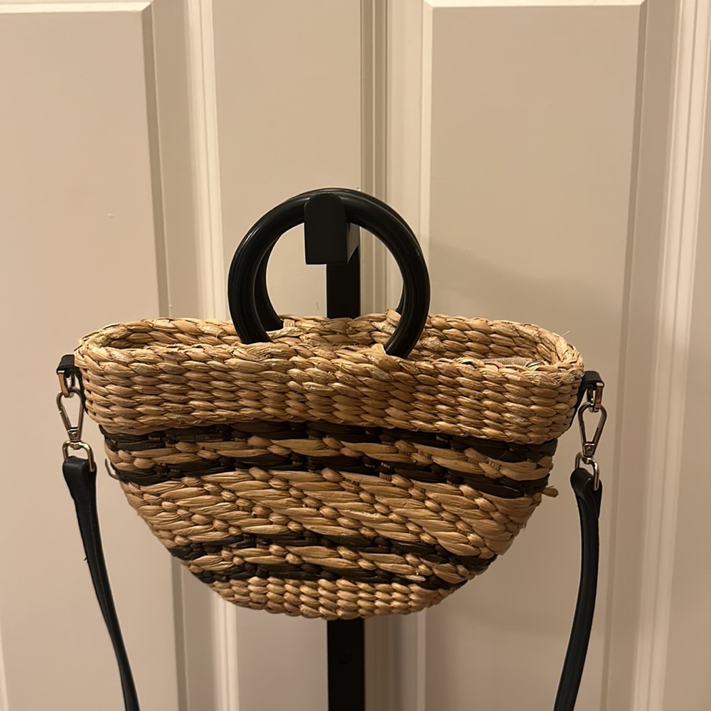 Poolside Straw Stripe Bec Bag - Picture 8 of 16